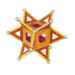 Cubes en 3D construits en Geomag avec des barrettes magnétiques, des sphères métalliques et des panels triangulaires fixés sur les segments lors d’un atelier Mag4play à Lyon, dans le Rhône, en Rhône-Alpes et en Suisse romande.