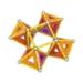 Construction en Geomag composée de quatre prismes pyramides à base carrée interconnectés avec des barrettes magnétiques, des sphères et des panels colorés lors d’un atelier Mag4play à Lyon, dans le Rhône, en Rhône-Alpes et en Suisse romande.