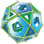 Construction en Geomag en forme de sphère réalisée avec des barrettes magnétiques, des sphères métalliques et des panels colorés lors d’un atelier Mag4play à Lyon, dans le Rhône, en Rhône-Alpes et en Suisse romande.