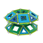 Construction en Geomag avec des barrettes magnétiques, des sphères métalliques et des panels colorés formant deux formes géométriques superposées lors d’un atelier Mag4play à Lyon, dans le Rhône, en Rhône-Alpes et en Suisse romande.